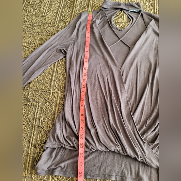 She + Sky High/Low Surplice Long Sleeve Top | Size Small - Picture 3 of 6